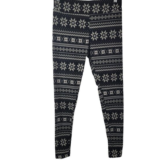Time and Tru Women’s Soft High Rise Fitted Fair Isle Christmas Leggings - Picture 5 of 16